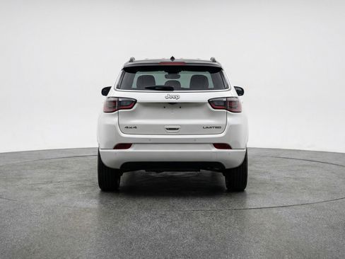 Used 2025 Jeep Compass Limited AWD/4WD image 7