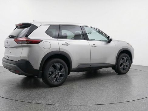 Used 2025 Nissan Rogue SV FWD image 9