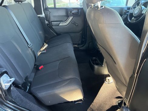 Used 2017 Jeep Wrangler Unlimited Sport w/ Connectivity Group image 14