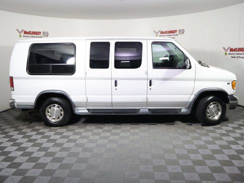 Used 2000 Ford E-150 and Econoline 150 RWD image 15