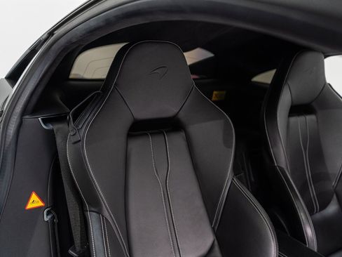 Used 2019 McLaren 570S Coupe RWD image 35