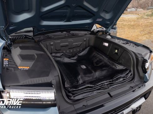 Used 2024 GMC Hummer EV 3X w/ Omega Edition image 28