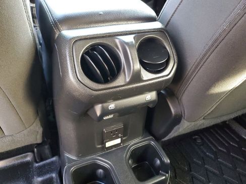 Used 2021 Jeep Wrangler Unlimited Sahara image 11