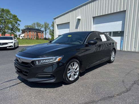 Used 2018 Honda Accord LX image 3