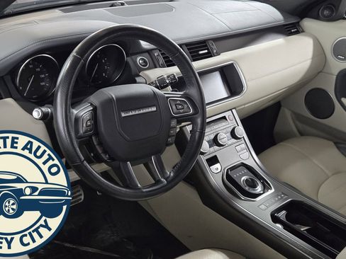 Used 2018 Land Rover Range Rover Evoque HSE Dynamic image 10