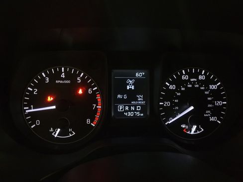 Used 2018 Nissan Titan S w/ S Utility Package image 23