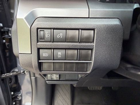 Used 2025 Toyota Tacoma SR5 image 22