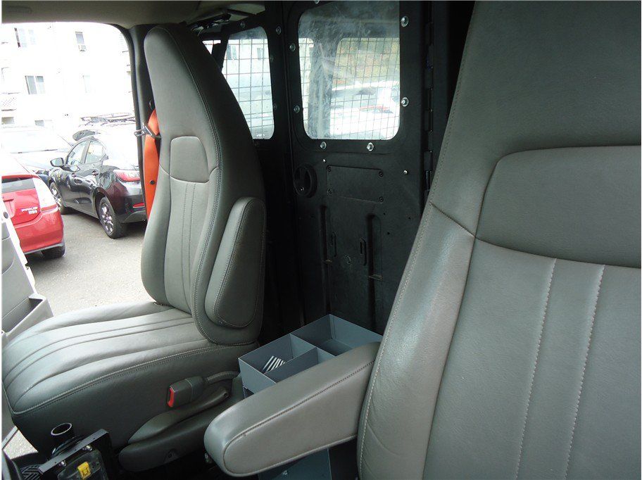 Used 2014 Chevrolet Express 1500 RWD image 13
