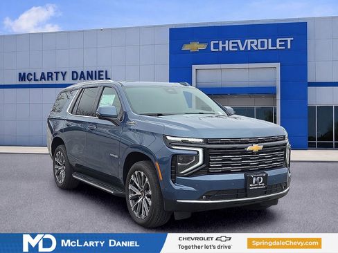 New 2026 Chevrolet Tahoe High Country w/ Sun And Tow Package AWD/4WD image 1