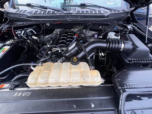 Used 2019 Ford F150 Lariat w/ Equipment Group 502A Luxury AWD/4WD image 16