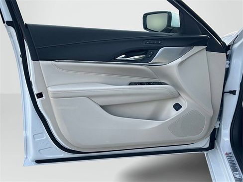 Used 2025 Cadillac CT4 Premium Luxury image 13