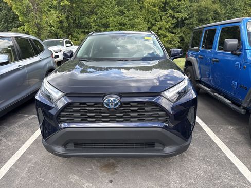 Used 2024 Toyota RAV4 XLE w/ Convenience Package AWD/4WD image 2