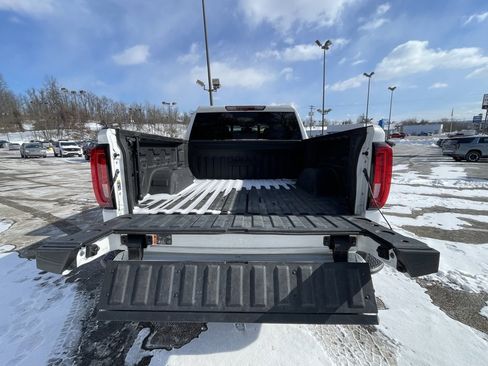 Certified 2020 GMC Sierra 1500 AT4 w/ Off-Road Performance Package image 22