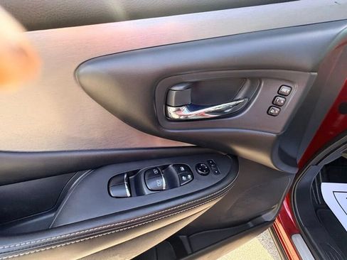Used 2020 Nissan Murano SL FWD image 12
