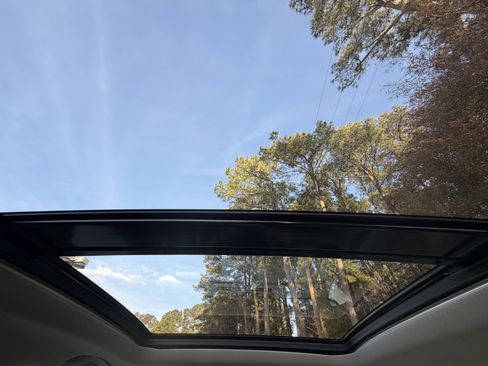 Used 2018 GMC Terrain Denali w/ Comfort Package image 17