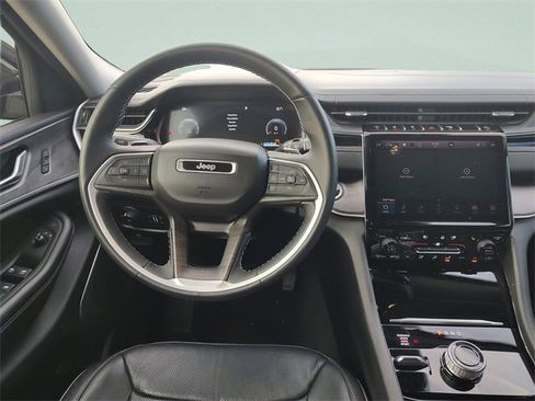 Used 2022 Jeep Grand Cherokee L Limited w/ Luxury Tech Group II image 13