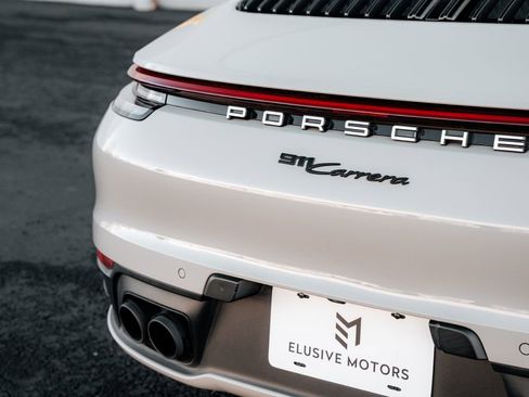 Used 2022 Porsche 911 Carrera image 8