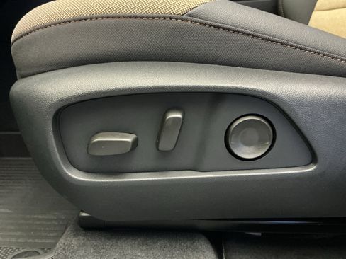 New 2026 Chevrolet Equinox ACTIV FWD image 11