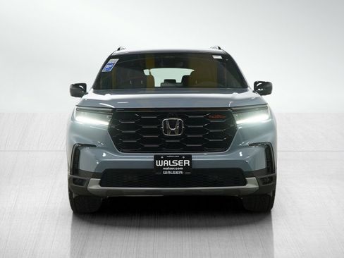 Used 2024 Honda Pilot TrailSport image 8