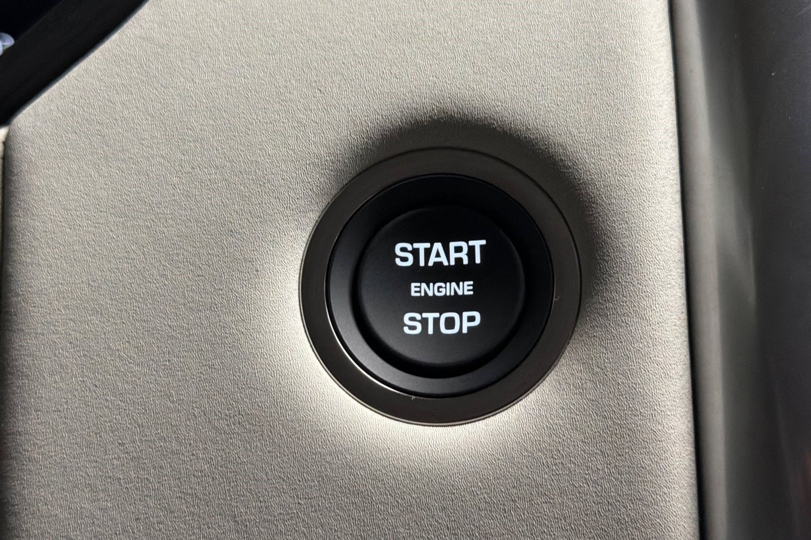 New 2026 Land Rover Discovery S AWD/4WD image 15