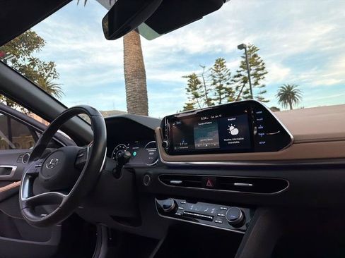Used 2021 Hyundai Sonata Limited w/ Preferred Accessory Package FWD image 51