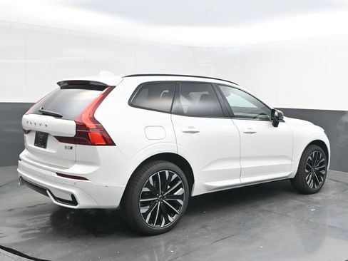 New 2026 Volvo XC60 B5 Ultra w/ Protection Package Premier image 7
