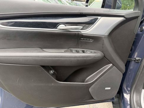 Certified 2024 Cadillac XT5 Premium Luxury AWD/4WD image 17