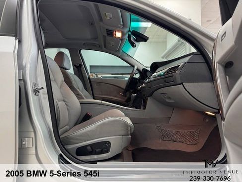 Used 2005 BMW 545i Sedan image 31