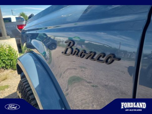 Used 2023 Ford Bronco Outer Banks AWD/4WD image 24