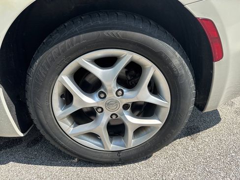 Used 2017 Chrysler Pacifica Touring-L w/ Tire & Wheel Group FWD image 28