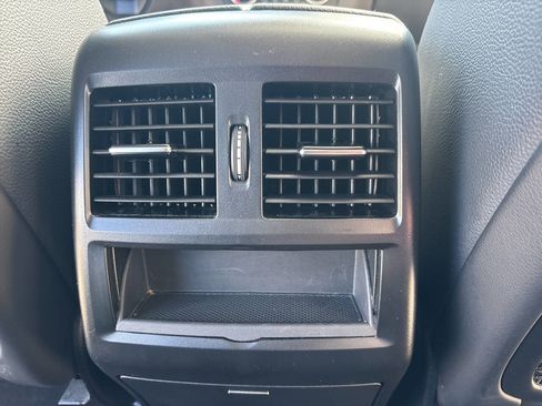 Used 2018 Mercedes-Benz GLE 350 4MATIC w/ Premium 2 Package image 26