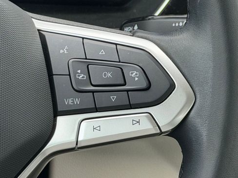 Used 2023 Volkswagen Jetta SE image 23