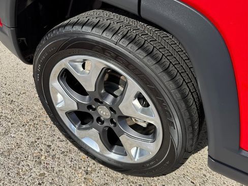 Used 2019 Jeep Compass Limited image 21