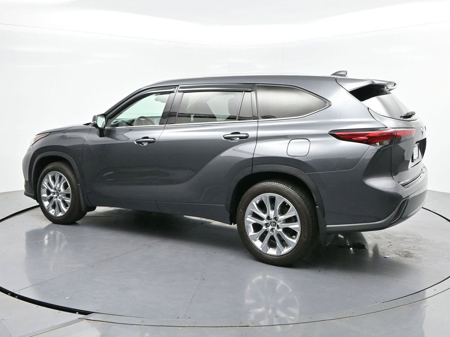 Used 2021 Toyota Highlander Limited AWD/4WD image 5