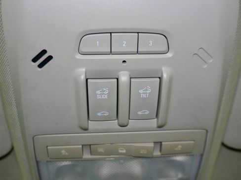 Used 2018 Buick Encore Premium image 30