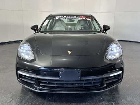 Used 2018 Porsche Panamera 4 image 4