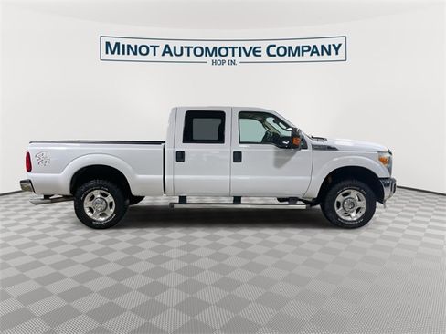 Used 2011 Ford F250 XLT w/ XLT Premium Pkg image 9