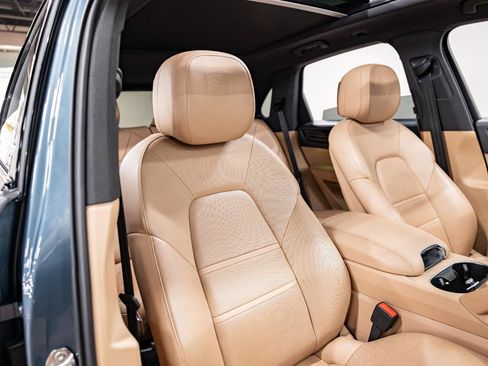 Used 2019 Porsche Cayenne AWD/4WD image 13