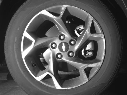 Used 2025 Chevrolet Trax LT FWD image 13