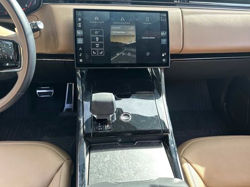 Used 2025 Land Rover Range Rover Sport Autobiography image 10