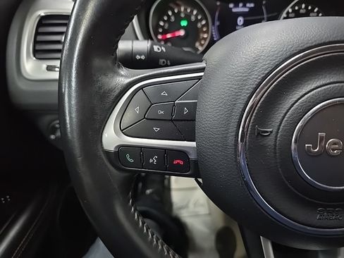 Used 2019 Jeep Compass Latitude AWD/4WD image 19