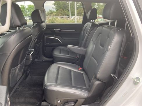 Used 2025 Kia Telluride S FWD image 31