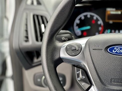 Used 2019 Ford Transit Connect XLT image 32