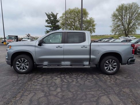Used 2024 Chevrolet Silverado 1500 RST AWD/4WD image 10