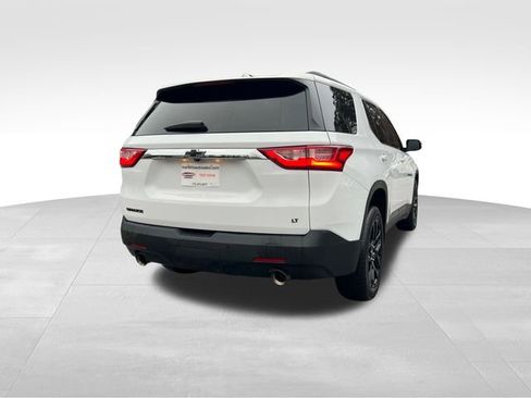 Used 2021 Chevrolet Traverse LT image 5