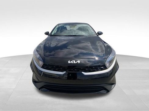Used 2023 Kia Forte LXS w/ LXS Technology Package FWD image 15