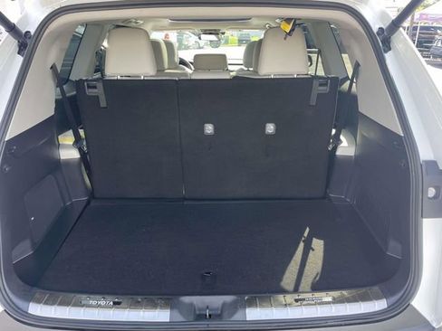 Used 2025 Toyota Grand Highlander FWD image 28