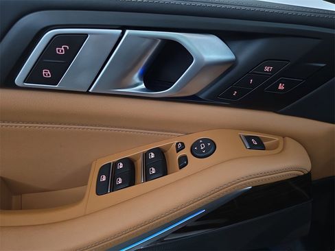 Used 2023 BMW X5 xDrive45e w/ Executive Package image 31