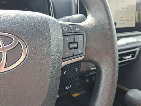 Used 2025 Toyota Camry LE AWD/4WD image 19