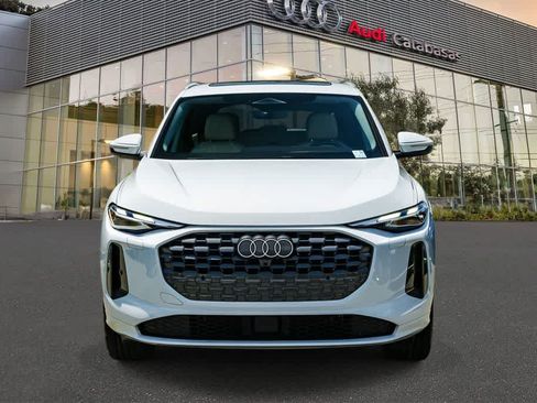 Used 2025 Audi Q5 Premium w/ Convenience Package AWD/4WD image 6